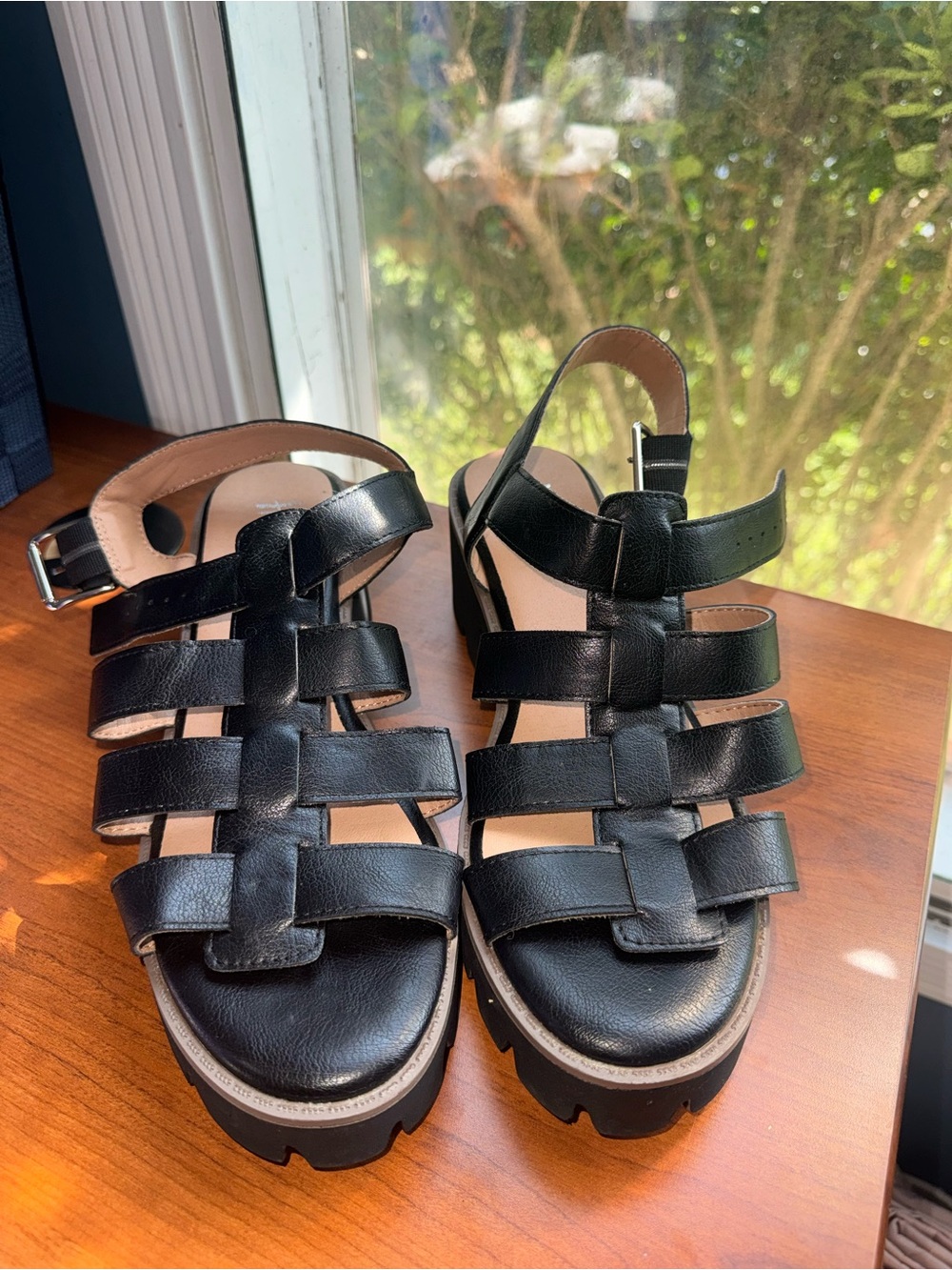 Women's Black Strappy Platform Gladiator Sandals